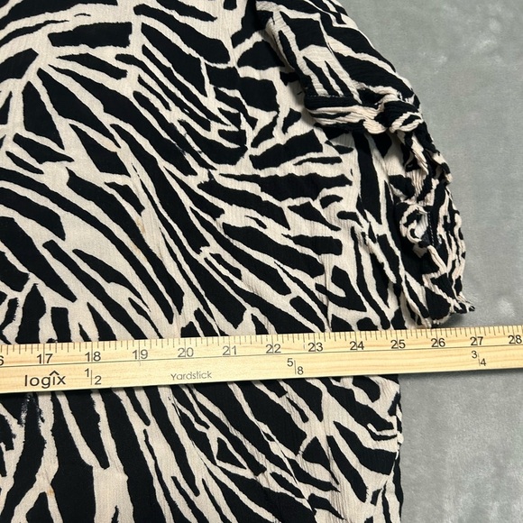 H&M Boxy Blouse Top Women’s XXL Zebra Cap Sleeve Gauze - Picture 6 of 7
